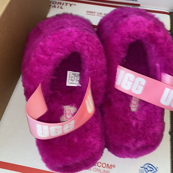 UGG - Picture 5 of 8